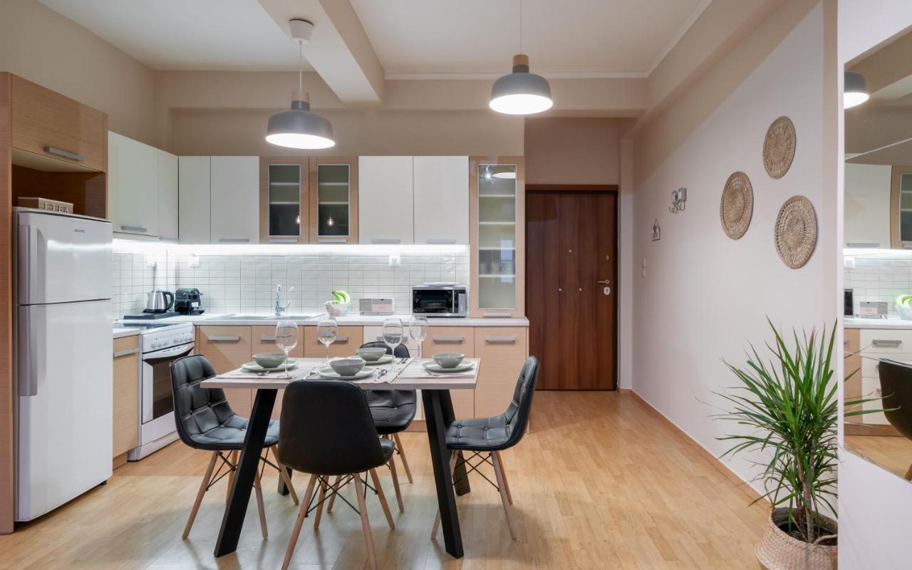 Plaka Apartment With Terrace View เอเธนส์ ภายนอก รูปภาพ