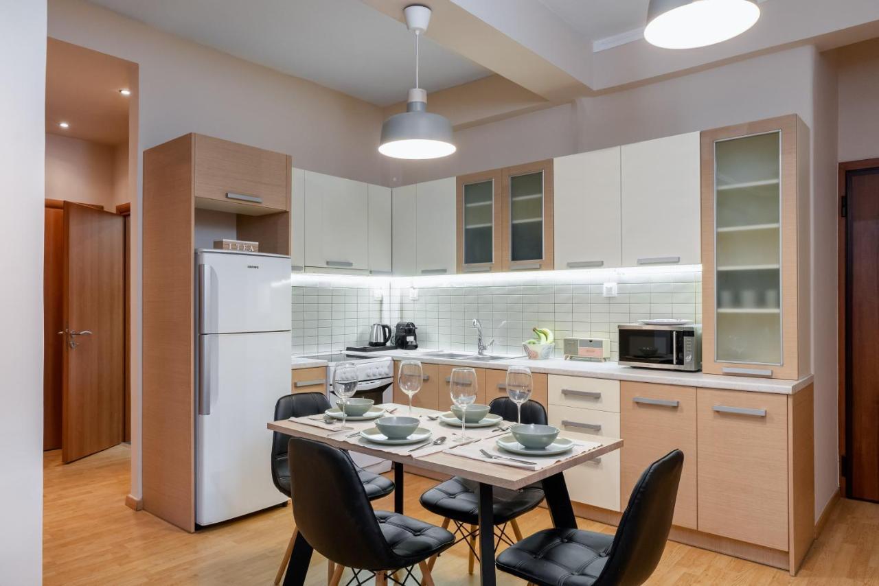 Plaka Apartment With Terrace View เอเธนส์ ภายนอก รูปภาพ