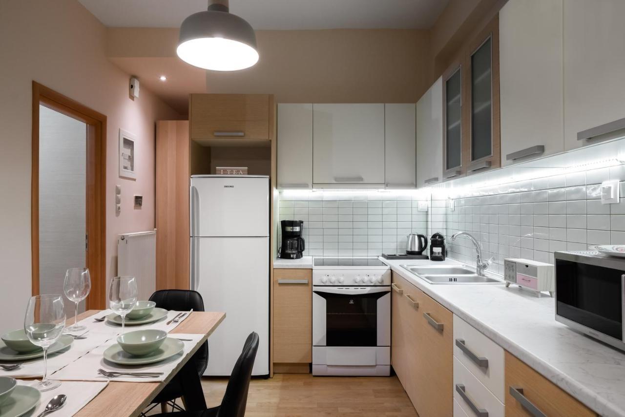 Plaka Apartment With Terrace View เอเธนส์ ภายนอก รูปภาพ